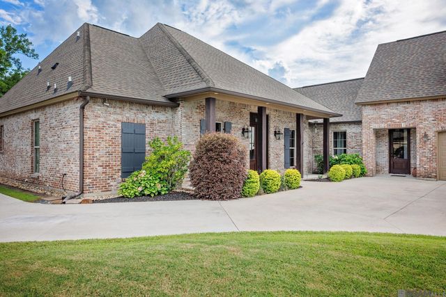 11081 Toria Ln, St Amant, LA 70774