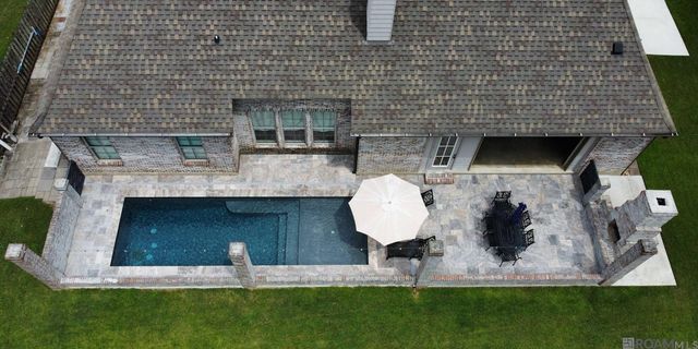 11081 Toria Ln, St Amant, LA 70774