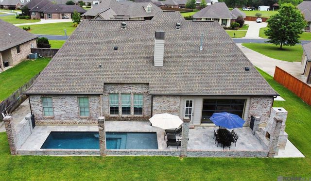 11081 Toria Ln, St Amant, LA 70774