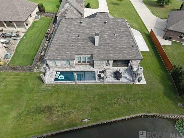 11081 Toria Ln, St Amant, LA 70774