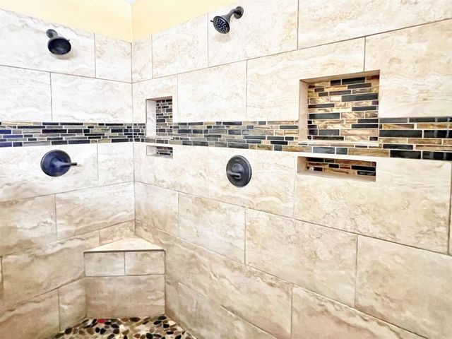 12510 Millvan Drive, Houston, TX 77070