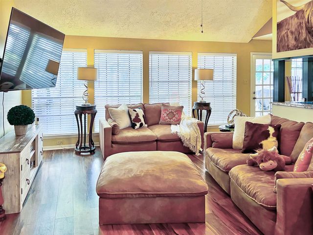 12510 Millvan Drive, Houston, TX 77070