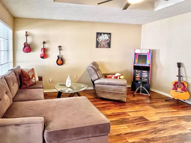 12510 Millvan Drive, Houston, TX 77070