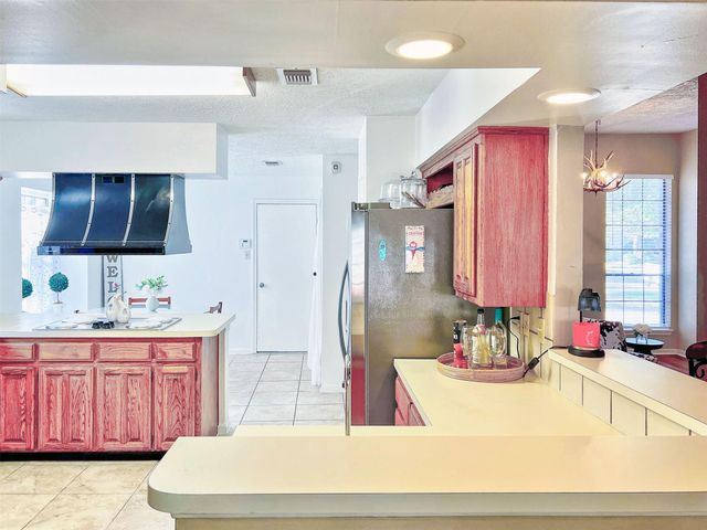 12510 Millvan Drive, Houston, TX 77070