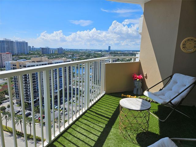 1980 S Ocean Drive 21l, Hallandale Beach, FL 33009