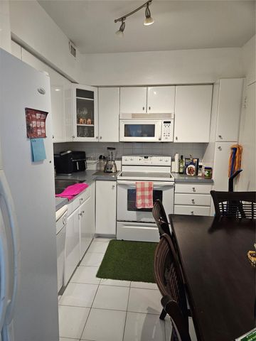 1980 S Ocean Drive 21l, Hallandale Beach, FL 33009