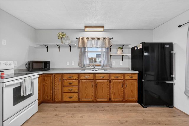 117 N CHERRY STREET, Hortonville, WI 54944