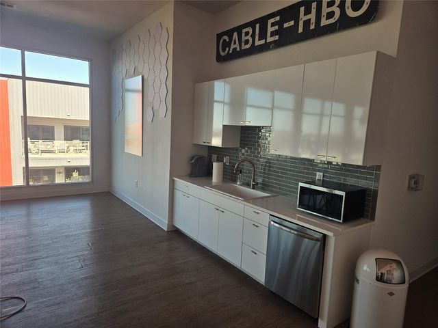 4361 S Congress Ave 301, Austin, TX 78745