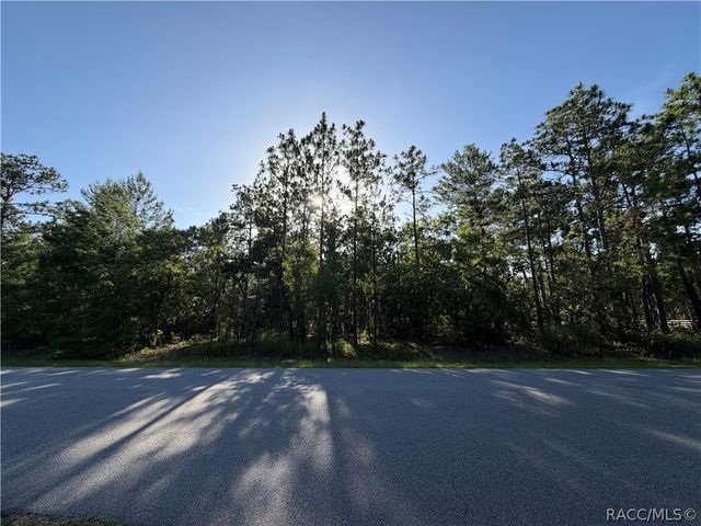 2005 CR 243E, Wildwood, FL 34785