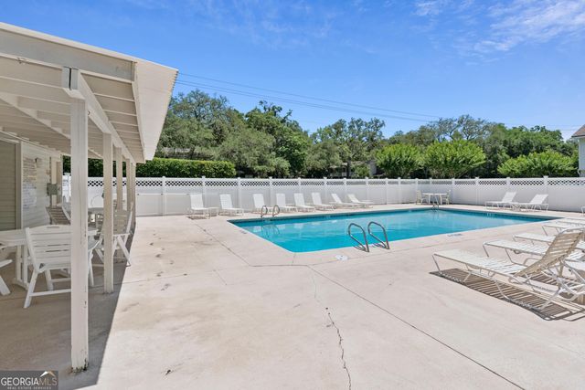809 Mallery Street D, St. Simons, GA 31522