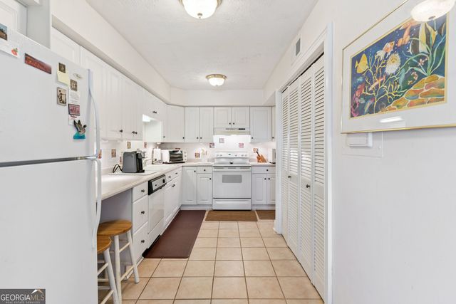 809 Mallery Street D, St. Simons, GA 31522