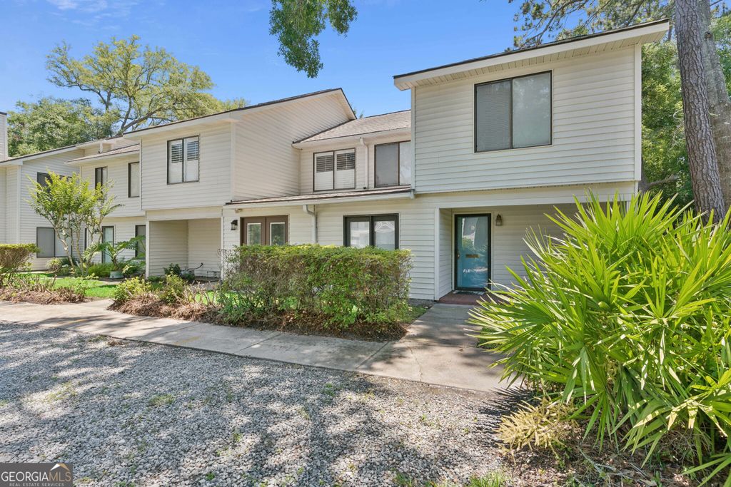 809 Mallery Street D, St. Simons, GA 31522