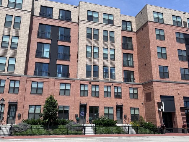 122 E Northwest Highway 612, Mount Prospect, IL 60056