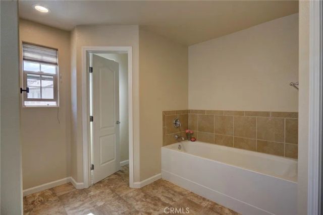 570 River Oaks Drive, Paso Robles, CA 93446