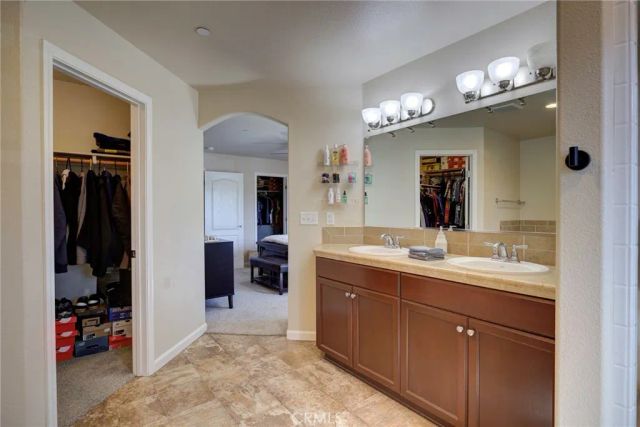 570 River Oaks Drive, Paso Robles, CA 93446