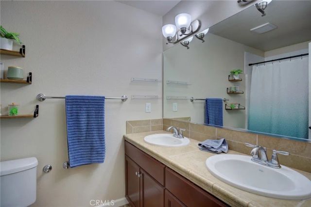 570 River Oaks Drive, Paso Robles, CA 93446