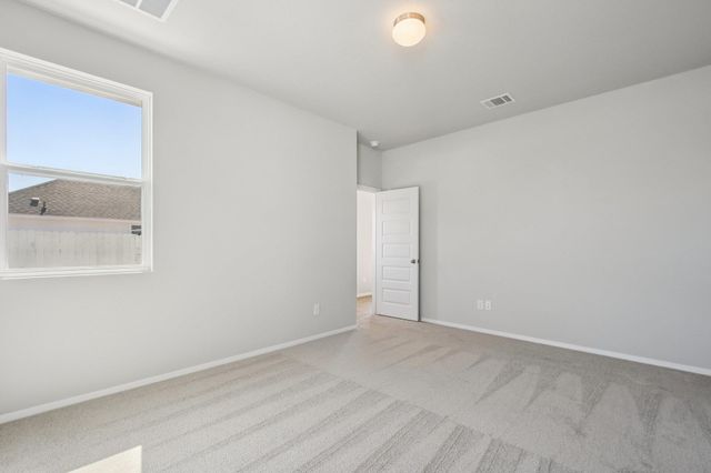 135 Summer DR, Elgin, TX 78621