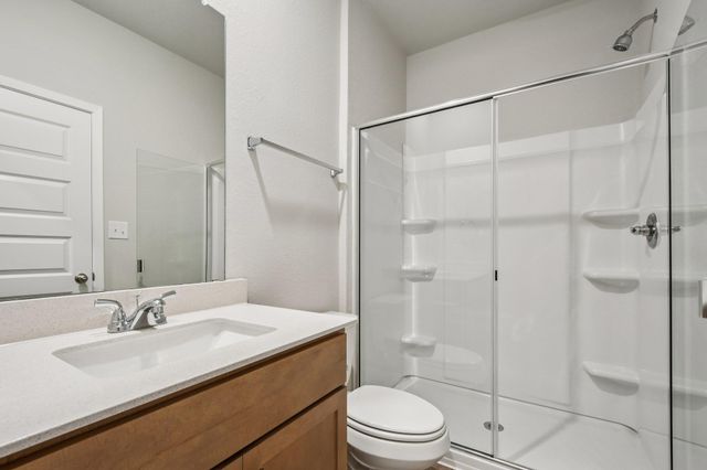 135 Summer DR, Elgin, TX 78621