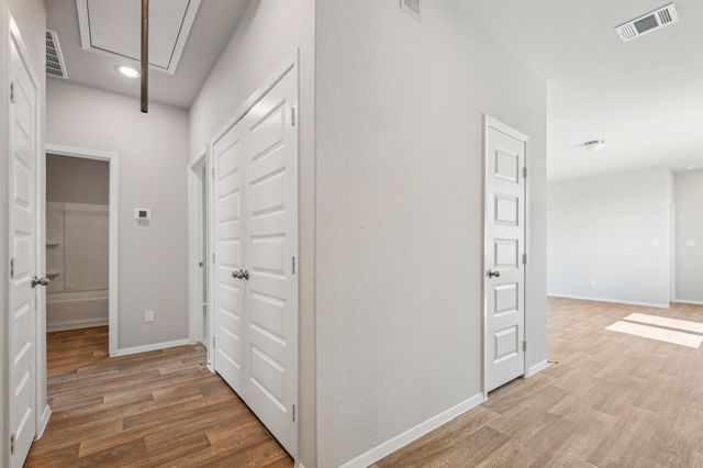 135 Summer DR, Elgin, TX 78621