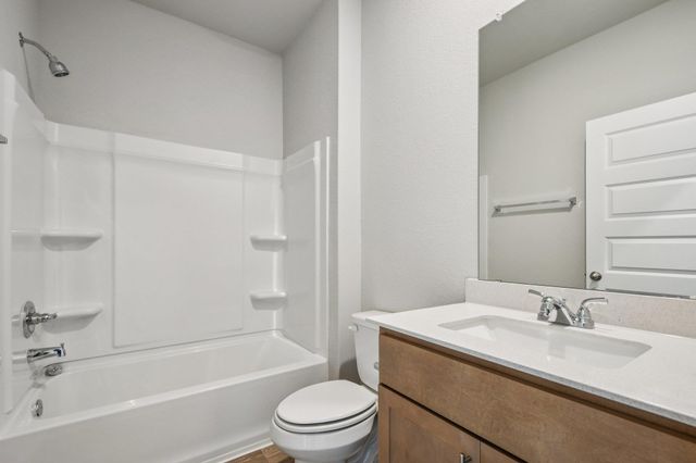 135 Summer DR, Elgin, TX 78621