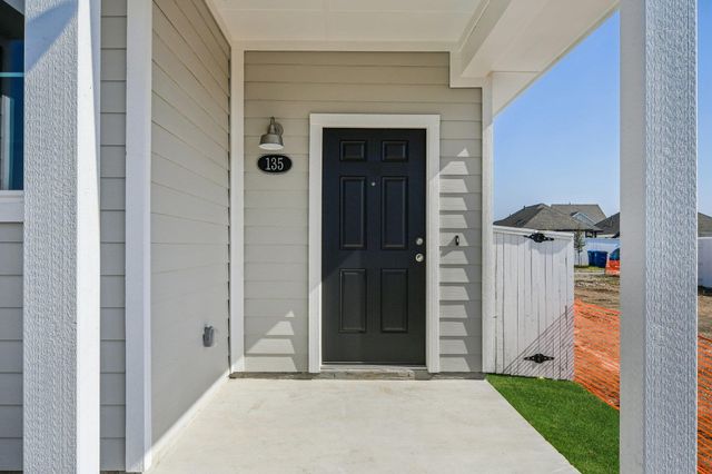 135 Summer DR, Elgin, TX 78621