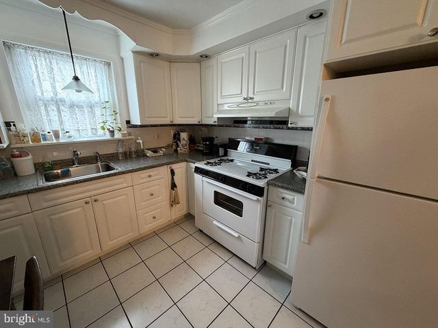 7702 BRADFORD ST, Philadelphia, PA 19152