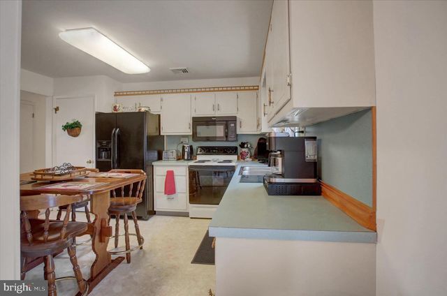 600 SHIPPENSBURG RD, Shippensburg, PA 17257