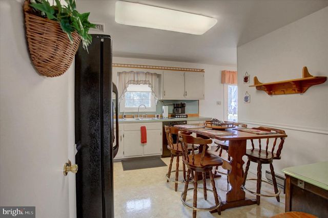 600 SHIPPENSBURG RD, Shippensburg, PA 17257