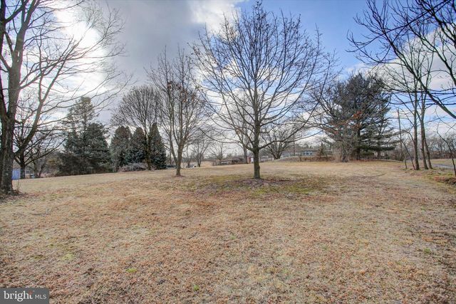 600 SHIPPENSBURG RD, Shippensburg, PA 17257