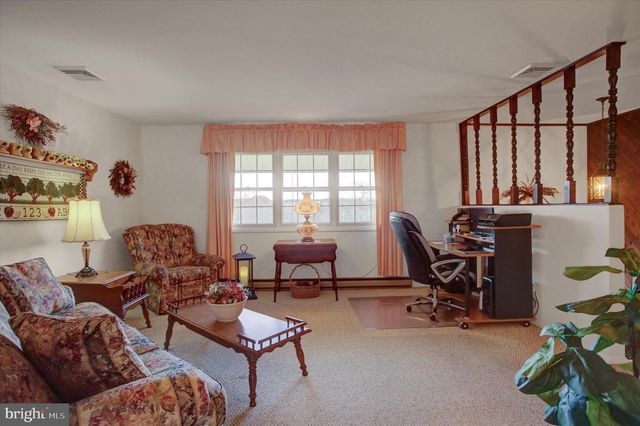 600 SHIPPENSBURG RD, Shippensburg, PA 17257