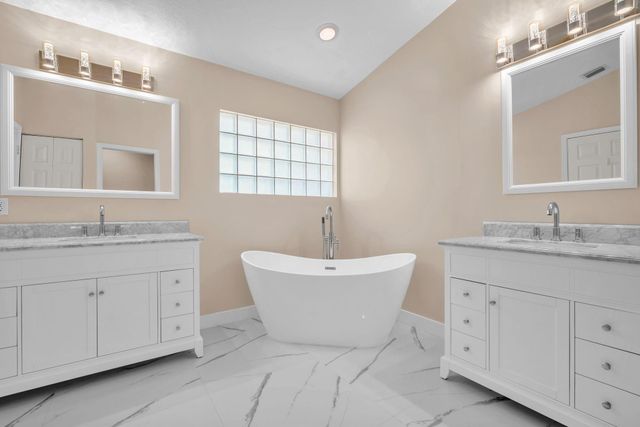 5065 Glenville Drive, Boynton Beach, FL 33437