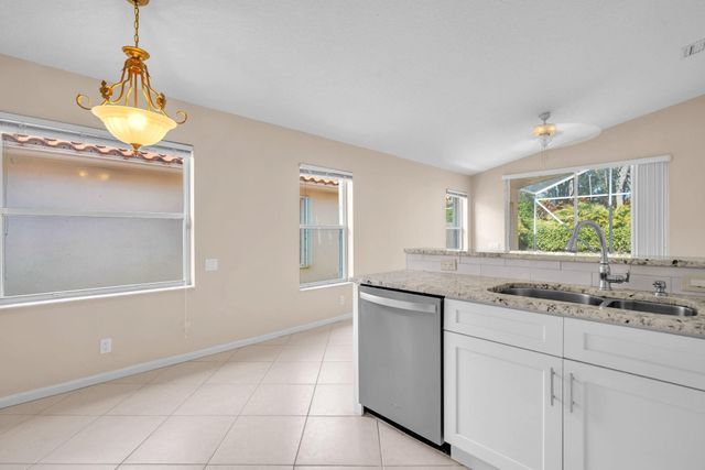 5065 Glenville Drive, Boynton Beach, FL 33437