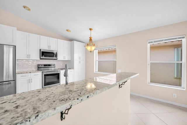 5065 Glenville Drive, Boynton Beach, FL 33437