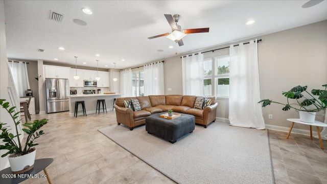 1120 PERSIMMON Drive, Middleburg, FL 32068