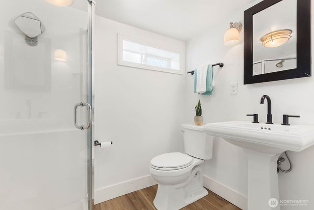 2423 3rd Avenue W, Seattle, WA 98119