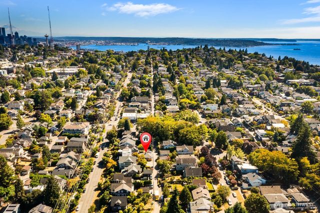 2423 3rd Avenue W, Seattle, WA 98119