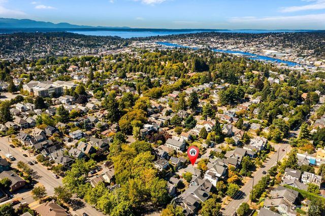 2423 3rd Avenue W, Seattle, WA 98119