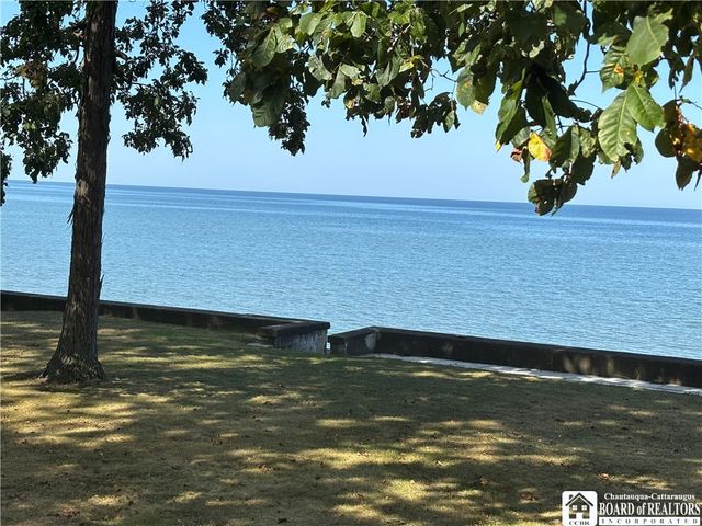 5160 West Lake Road, Dunkirk, NY 14048