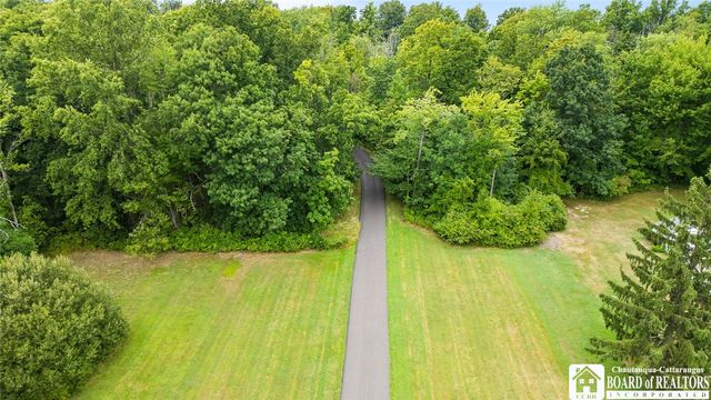 5160 West Lake Road, Dunkirk, NY 14048