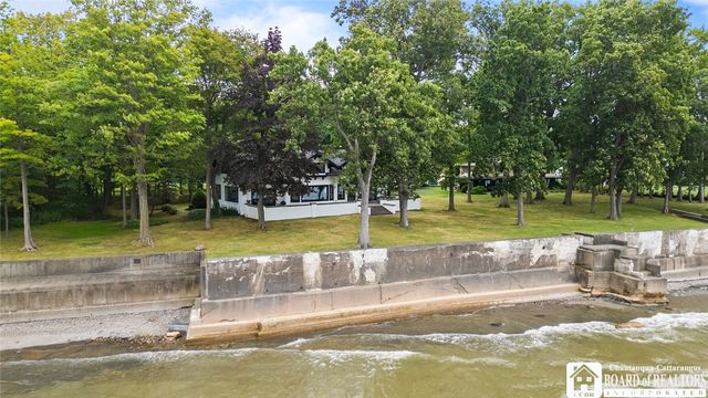 5160 West Lake Road, Dunkirk, NY 14048