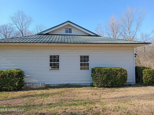 9219 Anding Oil City Road, Bentonia, MS 39040