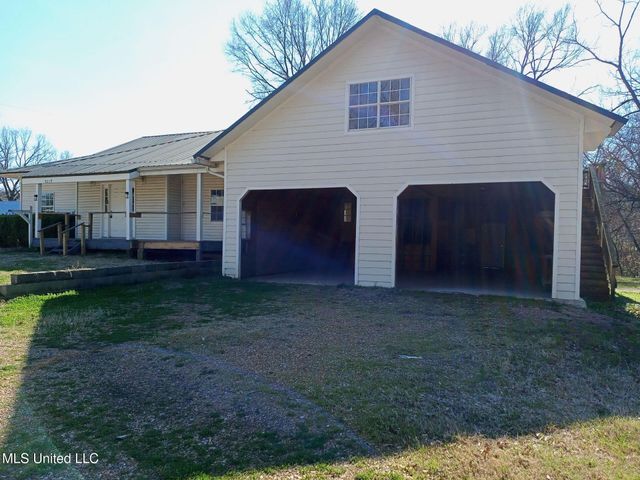 9219 Anding Oil City Road, Bentonia, MS 39040