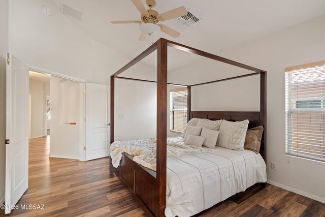 7488 N Bradstreet Drive, Tucson, AZ 85743