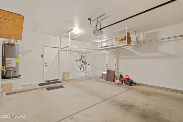 7488 N Bradstreet Drive, Tucson, AZ 85743