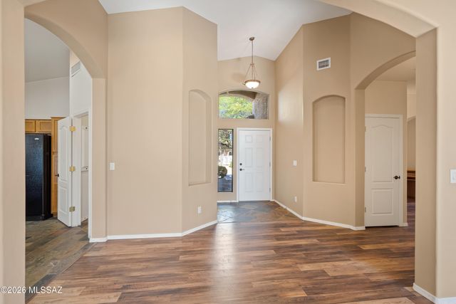 7488 N Bradstreet Drive, Tucson, AZ 85743