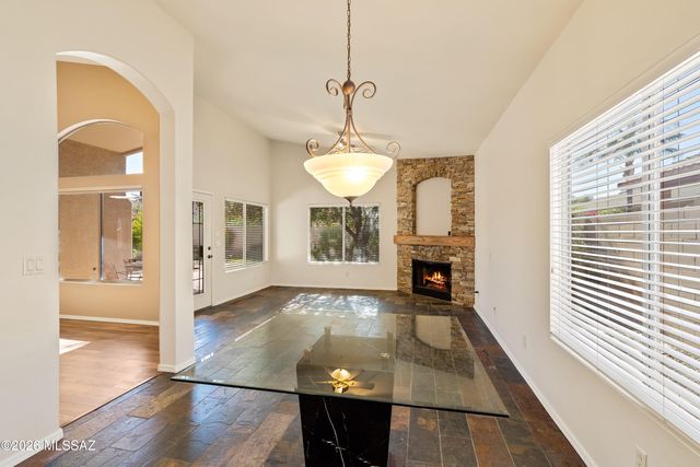 7488 N Bradstreet Drive, Tucson, AZ 85743