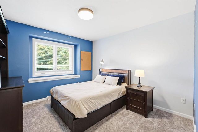 1900 LITTLE VALLEY COURT, De Pere, WI 54115
