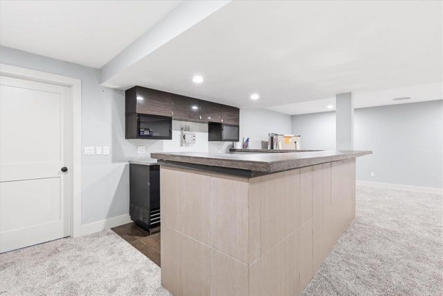 1900 LITTLE VALLEY COURT, De Pere, WI 54115