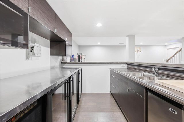 1900 LITTLE VALLEY COURT, De Pere, WI 54115