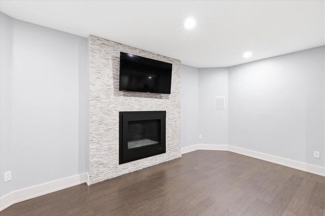 1900 LITTLE VALLEY COURT, De Pere, WI 54115